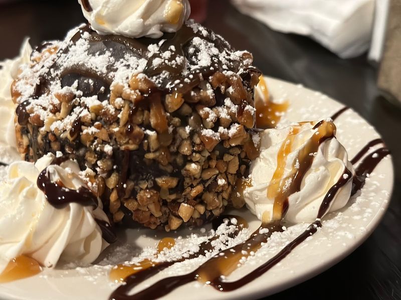 Fresh Oysters and Desserts That Deserve More Attention