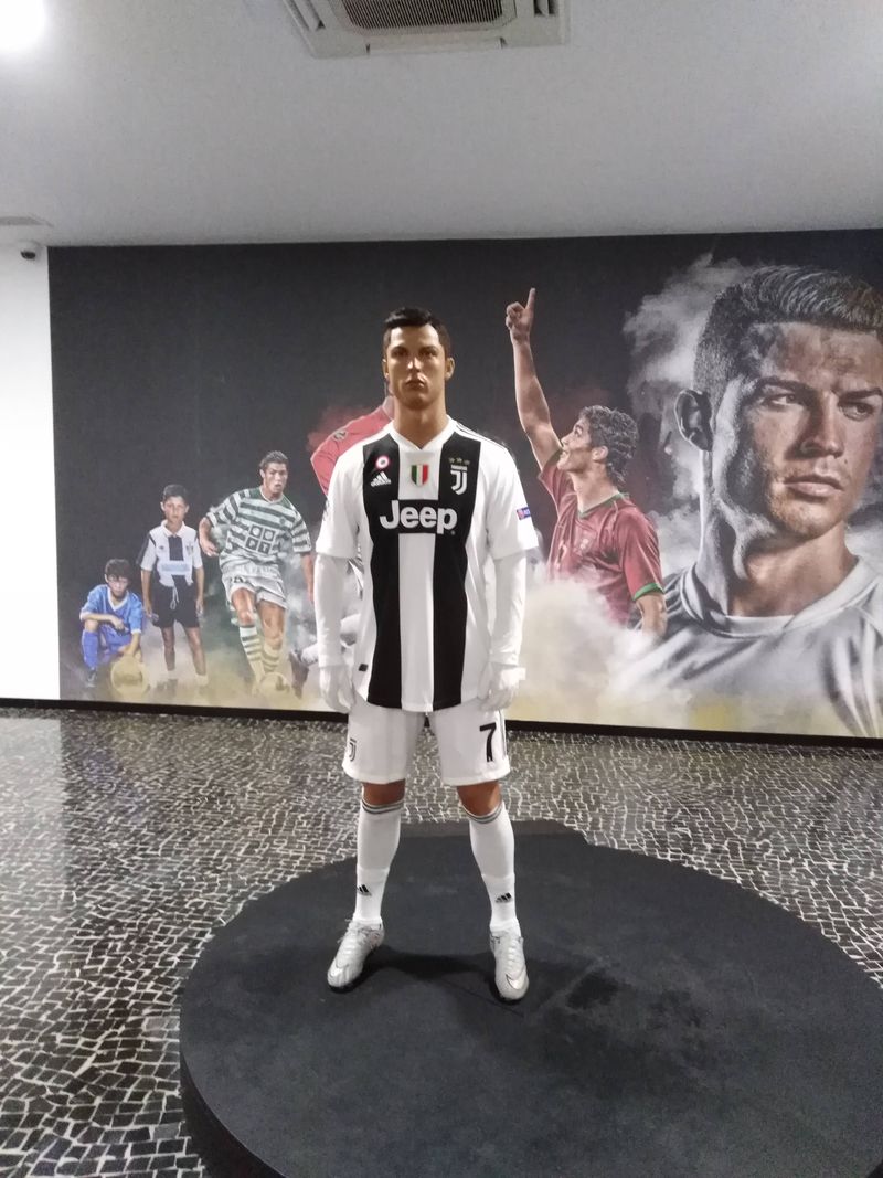 There's a life-size figure/photo moment built into the experience