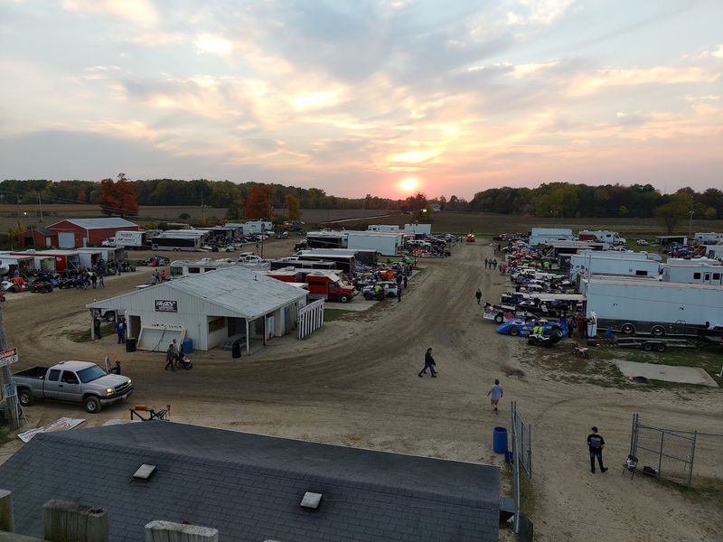 Food, Concessions, and What to Expect at the Track