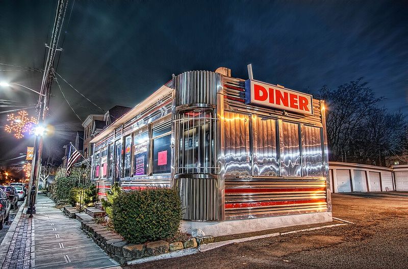 Retro Diners & Drive-Ins