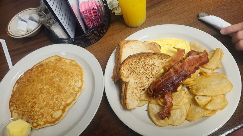 Thick-Cut Bacon That Sizzles with Flavor