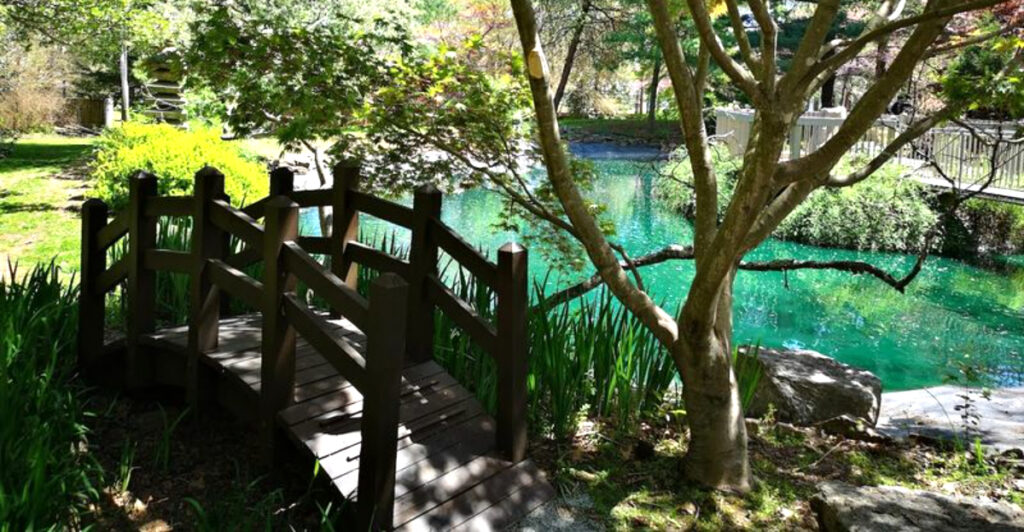 Few People Realize This Stunning Garden Is Hiding in Oklahoma