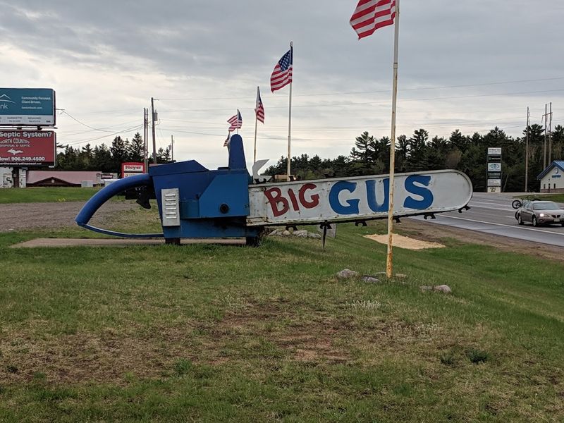 Big Gus and outdoor oddities