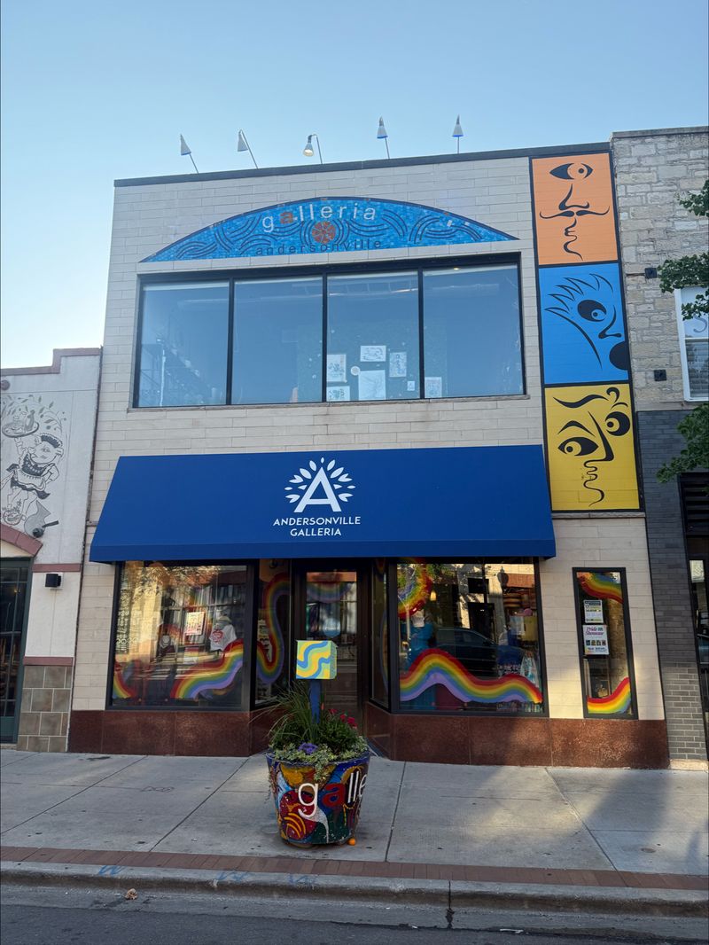 Andersonville Galleria