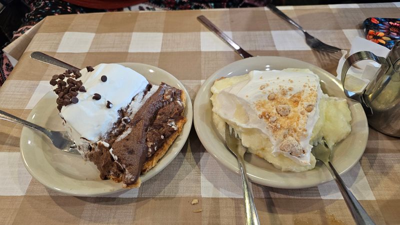 Chocolate Cream Pie That Silences The Table