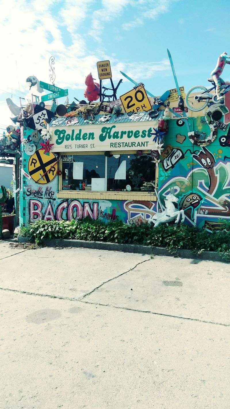 Golden Harvest Restaurant, Lansing