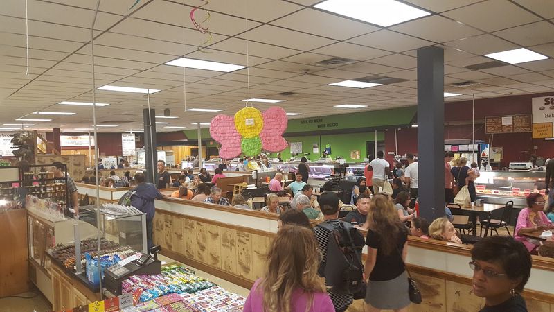 Pete's and Kate and Al's Pizza: Two Spots Worth Knowing