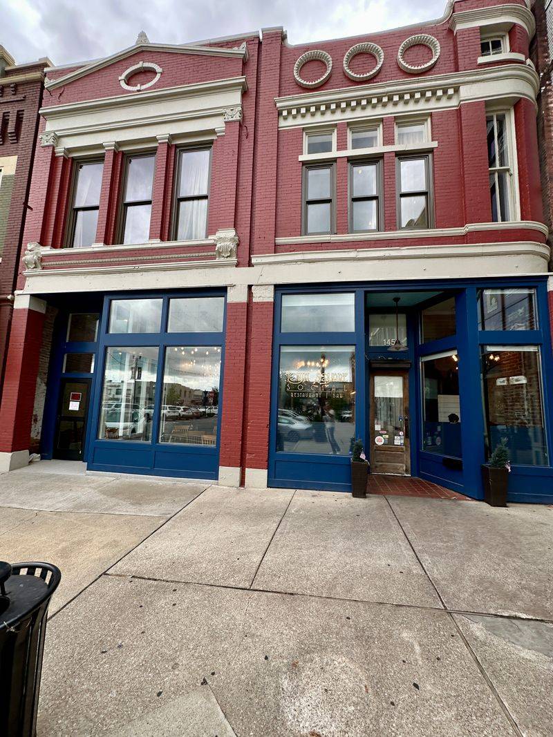 Convenient Operating Hours