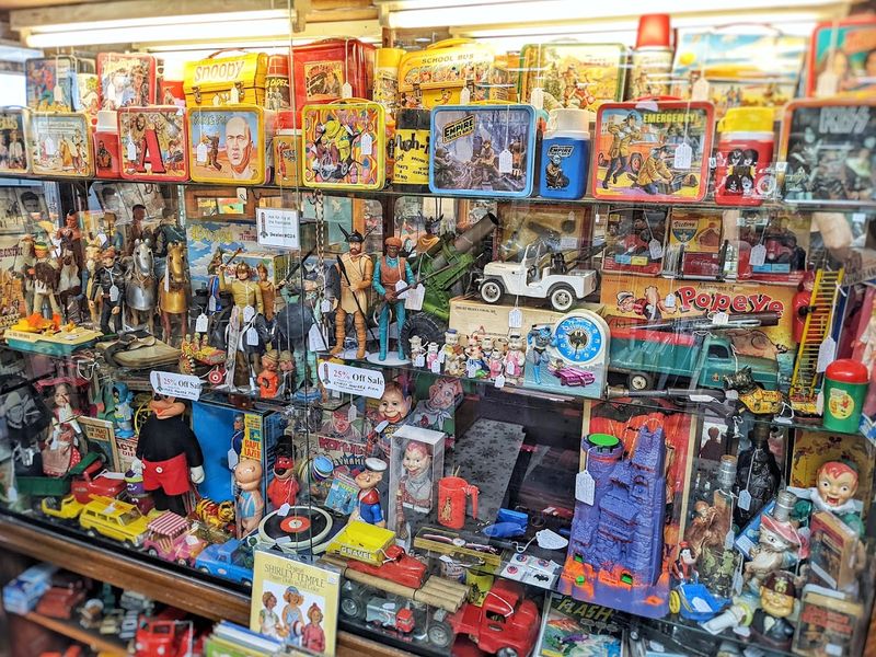 The Little Cafe Area in the Middle of It All