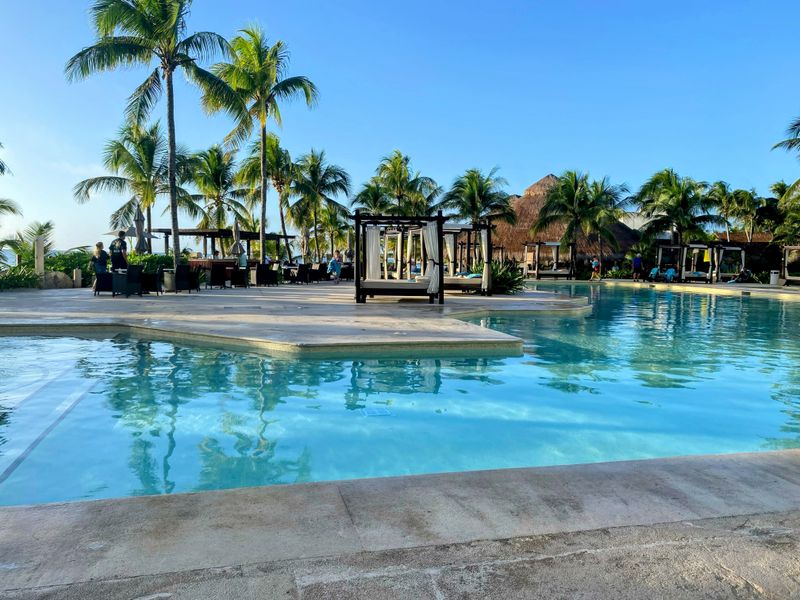 Akumal Bay Beach & Wellness Resort — Affordable Relaxation