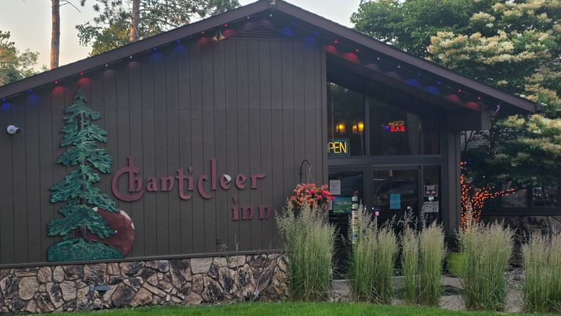 Chanticleer Inn, Eagle River