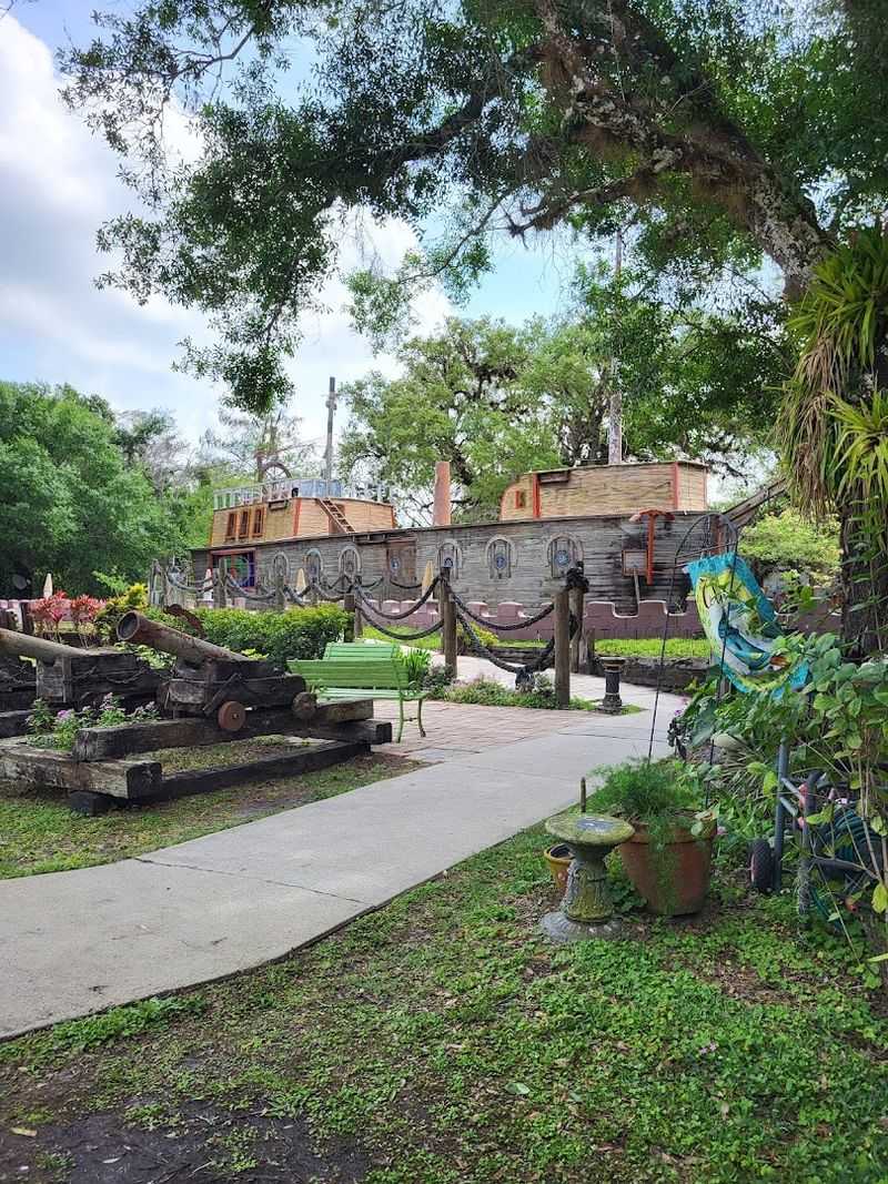 Wrapping Up a Day at the Castle