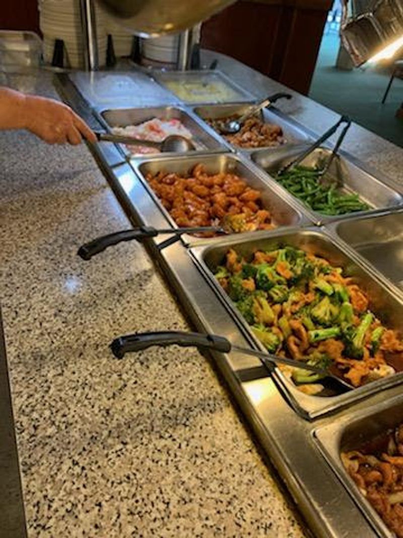 Lucky Buffet — Knoxville, IA