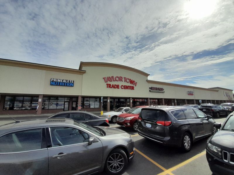 Taylor Town Trade Center, Taylor