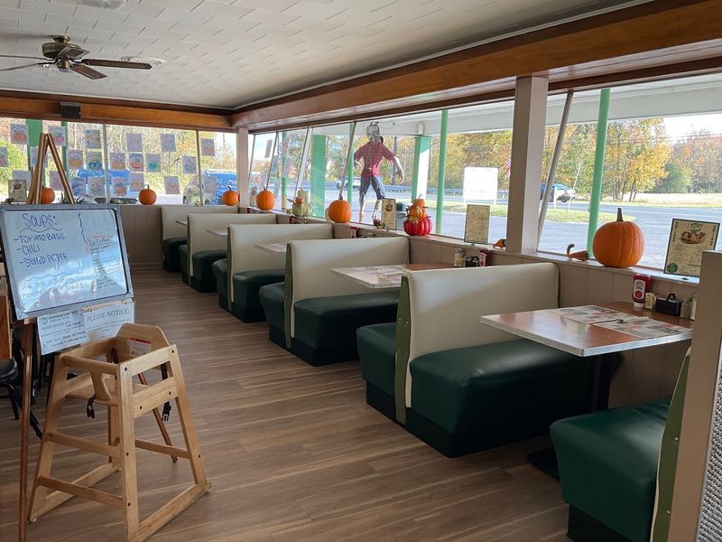 A Retro Atmosphere That Feels Genuinely Earned