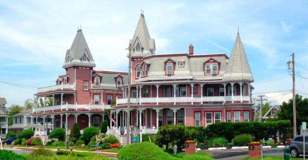 Haunted Hotel Stays in New Jersey That Will Seriously Give You Chills