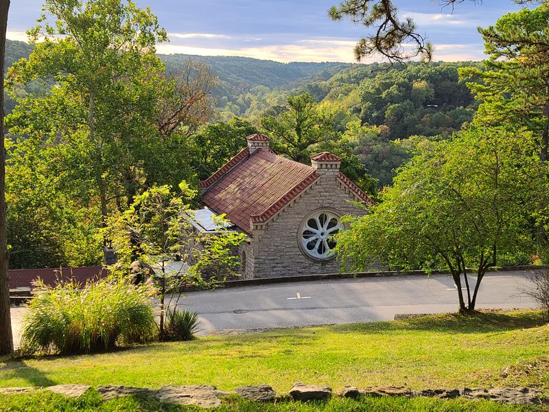 Thorncrown Chapel: Light, Glass, and Quiet in the Woods