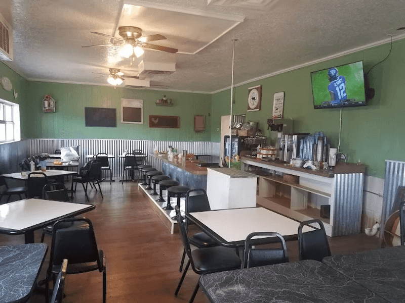 Service That Balances Friendliness and Efficiency