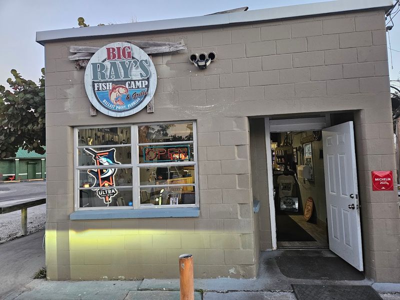 Big Ray’s Fish Camp (Tampa area)