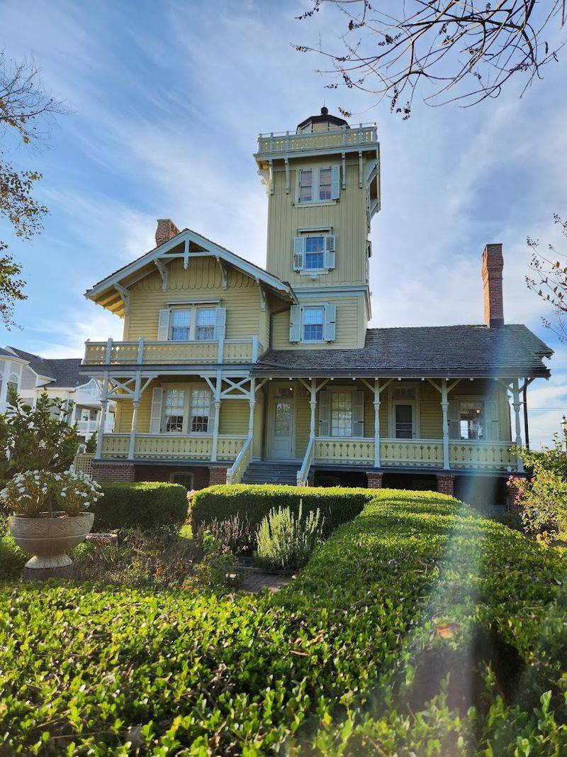 Architecture With A Coastal Job To Do