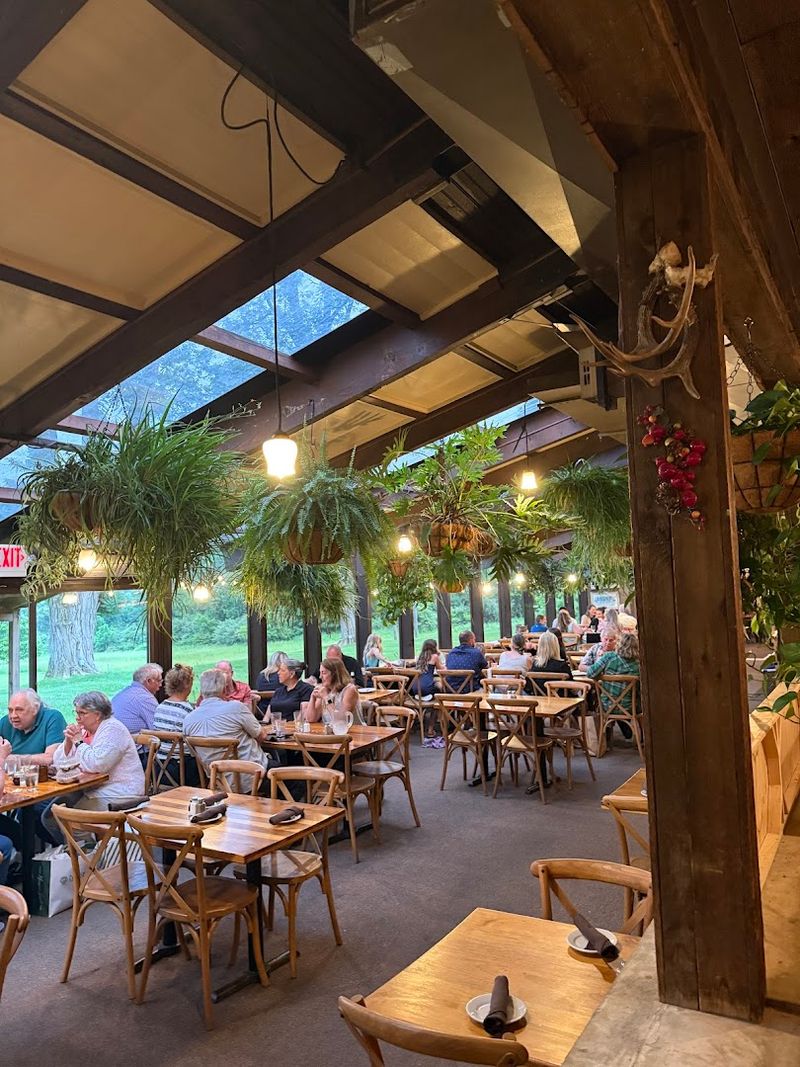 The Service Style That Makes People Come Back