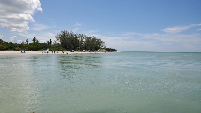 The Peaceful, Unhurried Atmosphere on Quiet Days