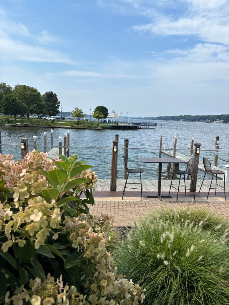 Boatwerks Waterfront Restaurant, Holland