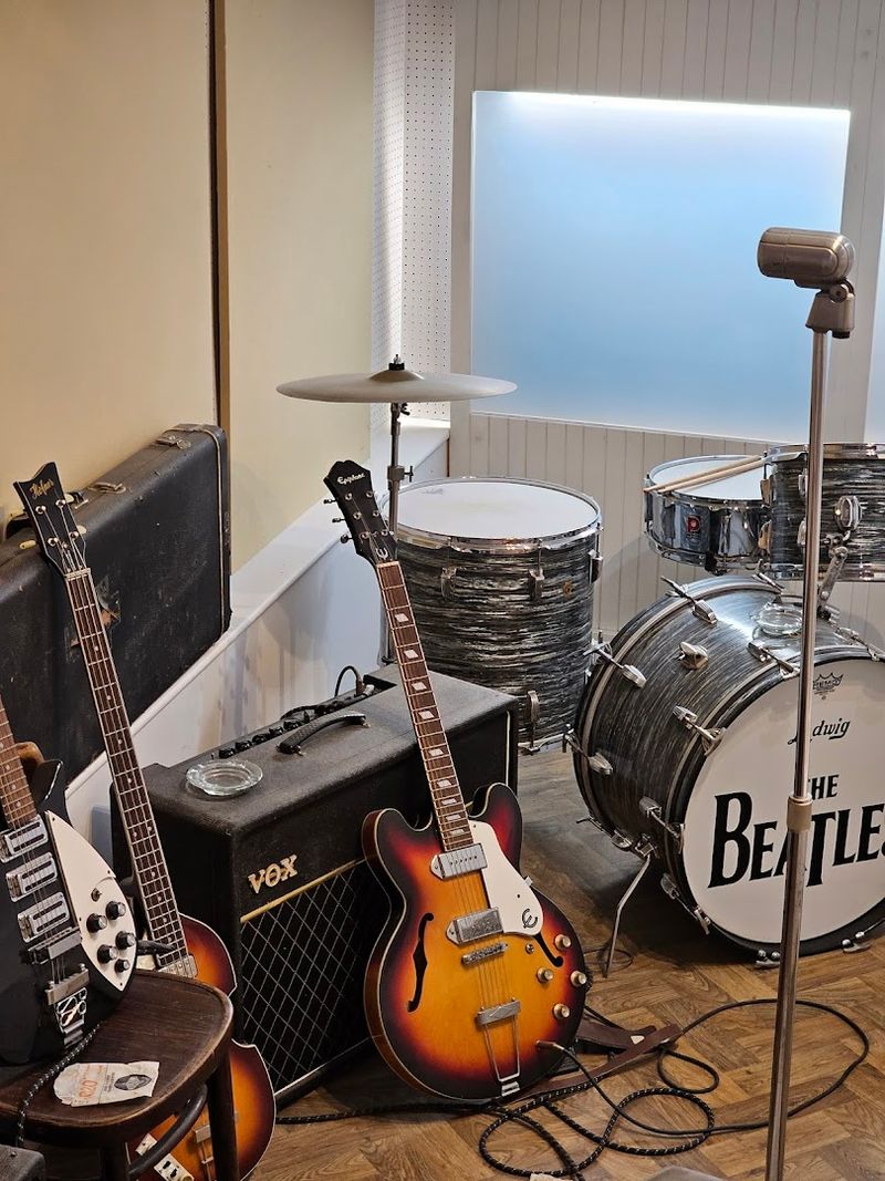 And Your Bird Can Sing (1966)