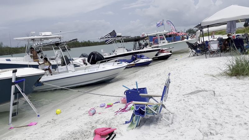 The Bayside Scene and Boater Culture