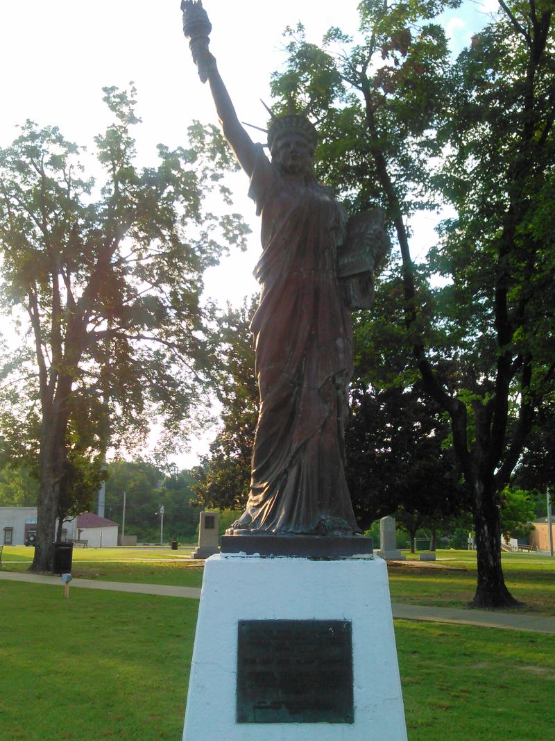 Cherokee Art Market and Local Artists