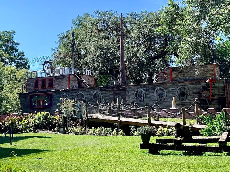 The Boat Restaurant Experience