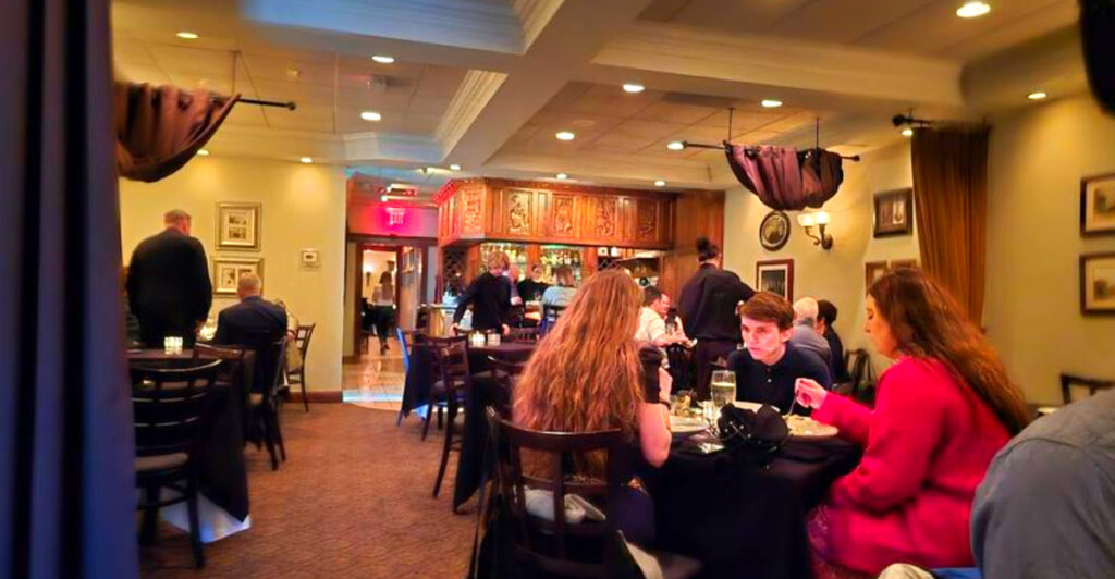 Inside the Detroit Restaurant Where Sinatra Once Dined