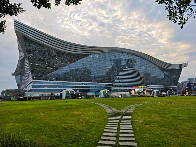 New Century Global Center (Chengdu, China) - A whole 'indoor world'