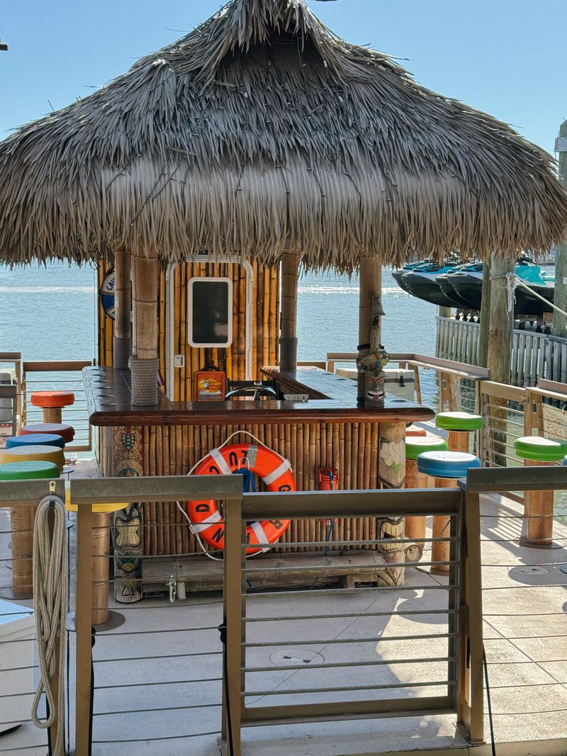 Tipsy Tiki Bar – Madeira Beach