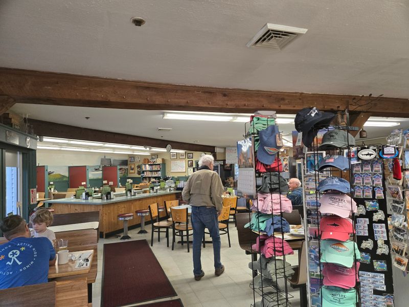 Larry's PX (Chatham, Massachusetts)