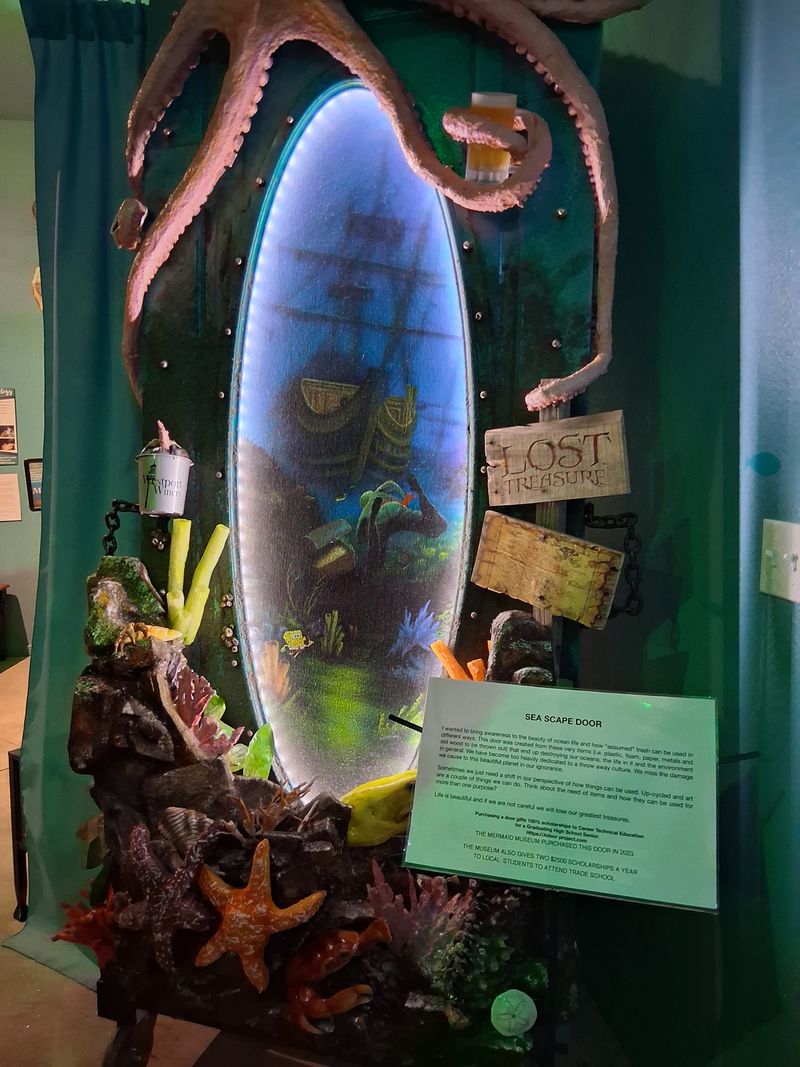 Immersive Exhibits That Feel Underwater