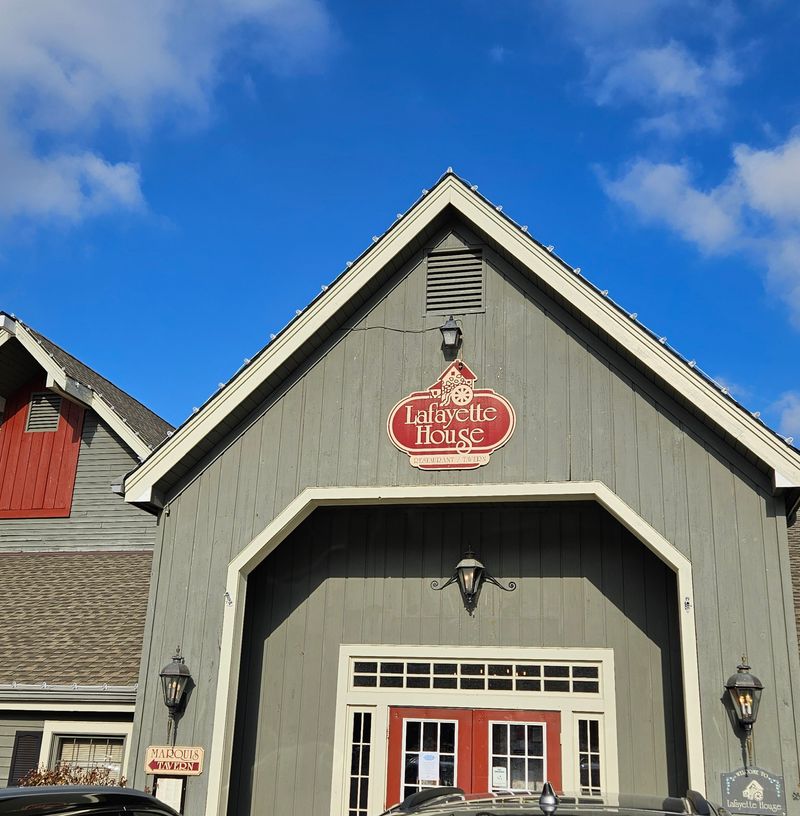 The Lafayette House - Lafayette 