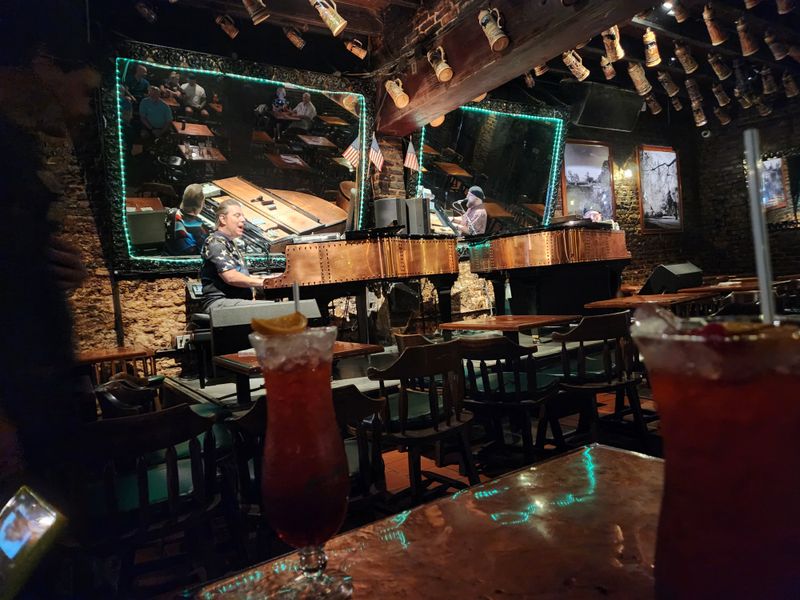 Pat O’Brien’s Bar