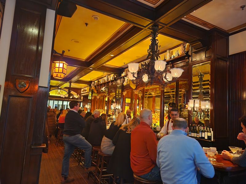 Happy Hour, Happy Heart