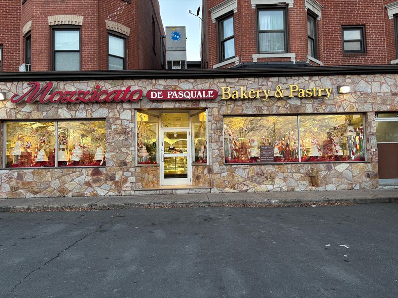 Mozzicato DePasquale Bakery & Pastry Shop (Connecticut) 