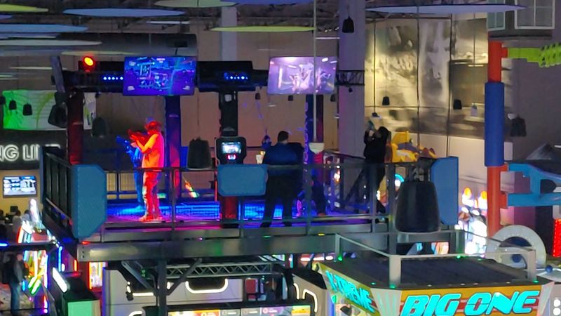 Virtual Reality and Simulation Games That Go Beyond the Screen