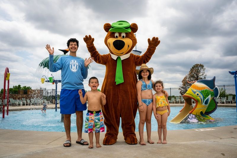 Activities and Entertainment for Kids Throughout the Day