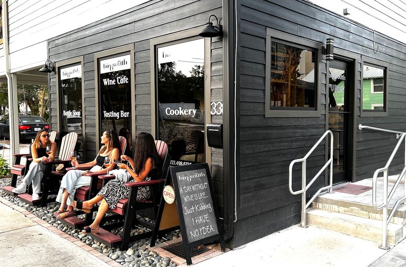 Bin 6 South - St. Petersburg