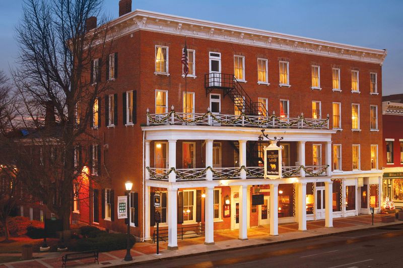 The Golden Lamb Restaurant & Hotel, Lebanon, Ohio