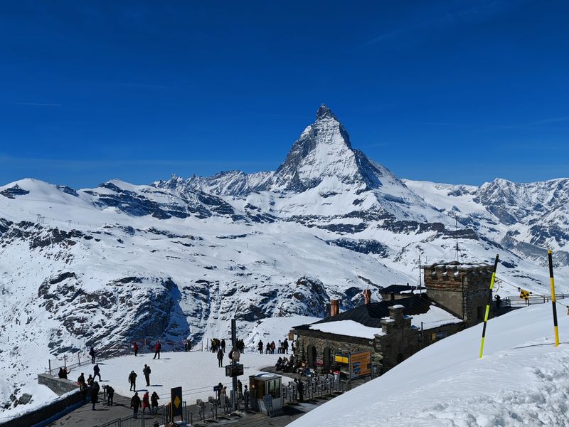 Cervinia — High-Alpine Skiing at Lower Cost