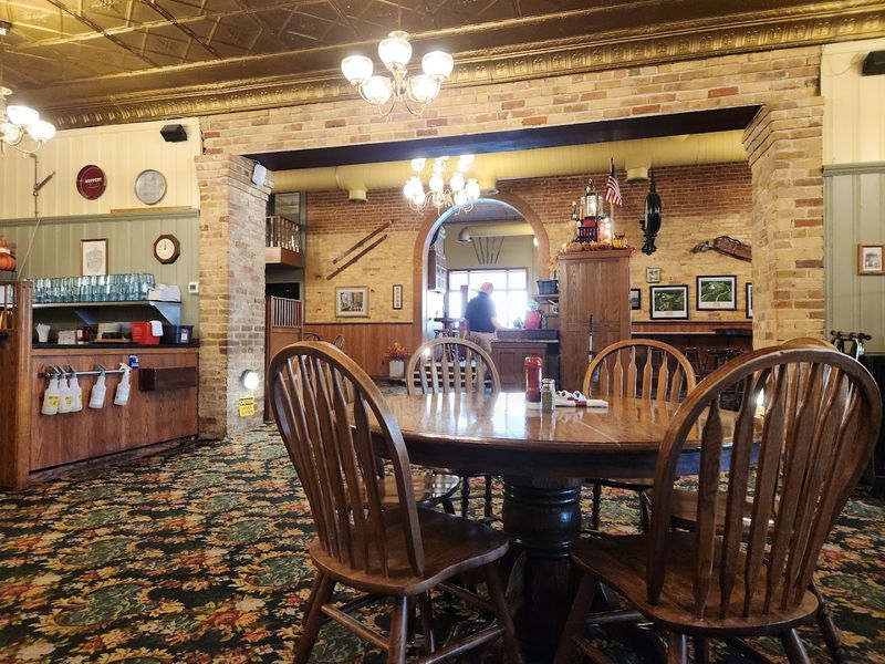 Service That Moves Like A Lake Breeze