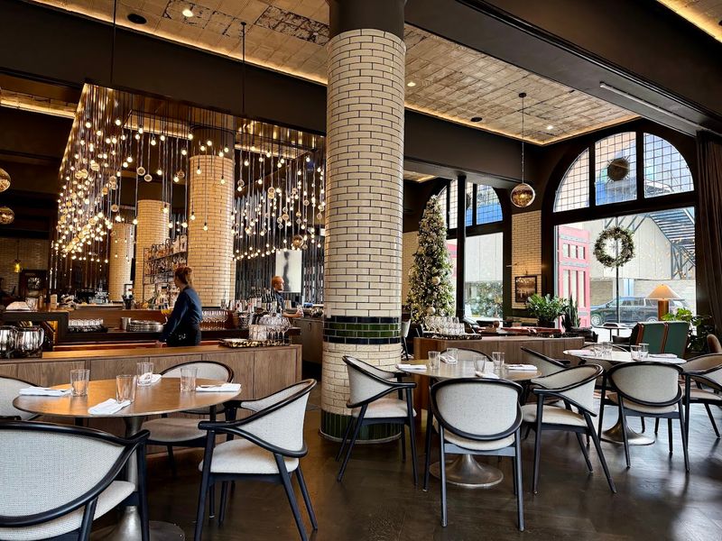 Service That Sets the Tone