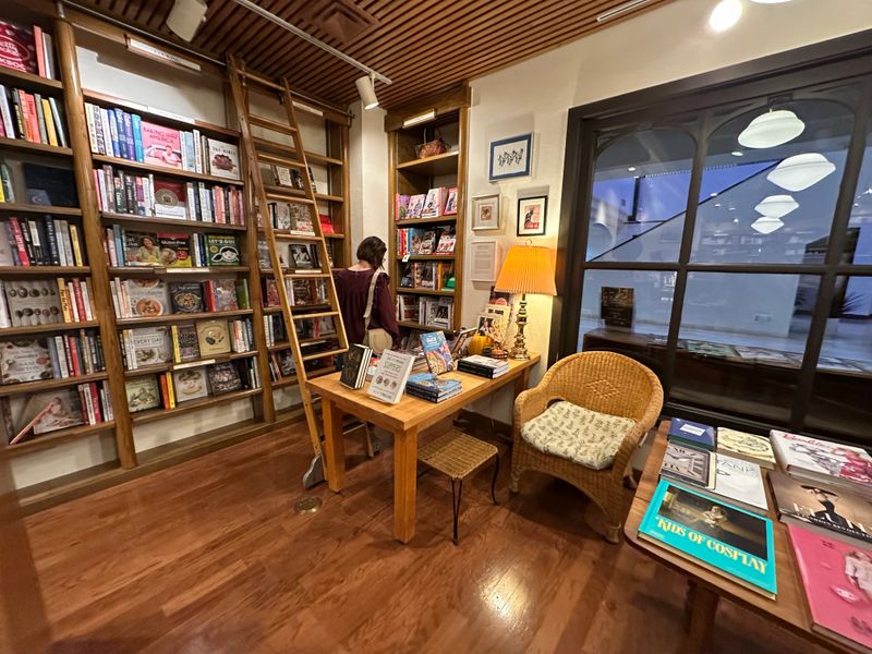 Comfortable Nooks for Serious Reading