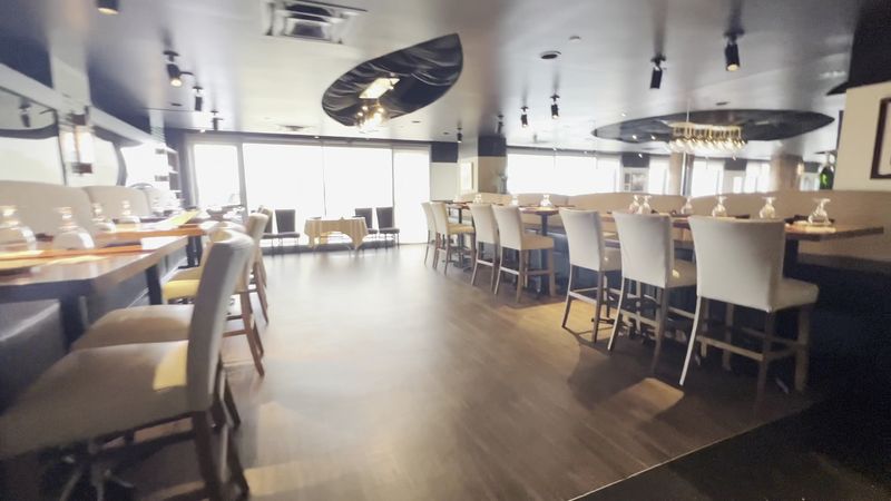 Hours and Best Times to Dine