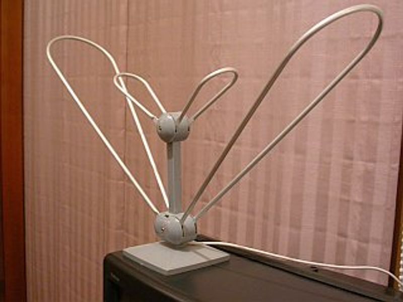 TV Rabbit Ears Antennas